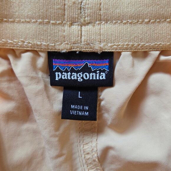 Patagonia Women's Baggies 5" Shorts, Retired - Yellow, Pristine Condition - Picture 2 of 10